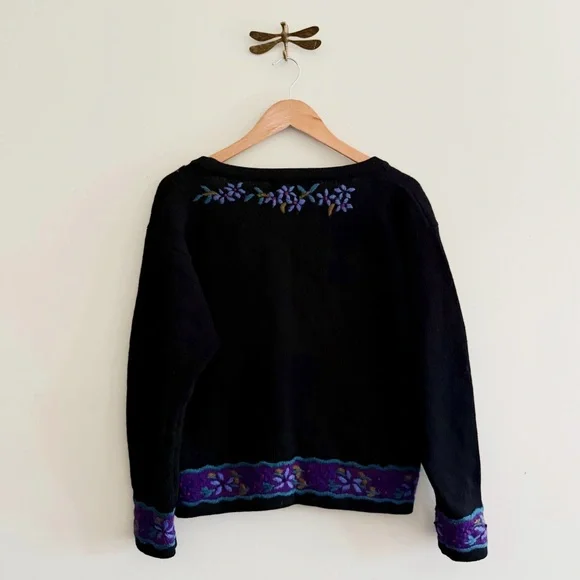 L.L. Bean 100% Wool Vintage Black Floral Embroidered Cardigan Knit Sweater - Picture 4 of 4